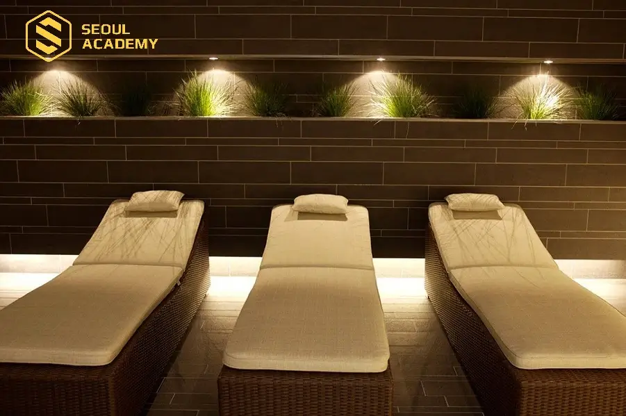 Giường spa là vật dụng phải có trong mỗi spa