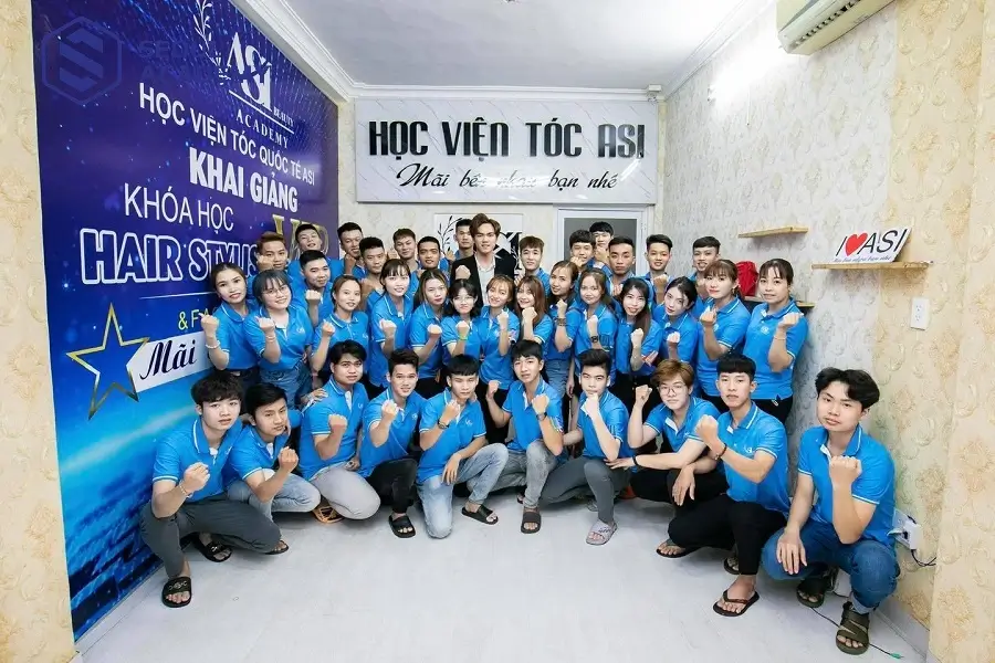 Học viện tóc ASI cung cấp khóa học nghề được thiết kế linh hoạt kết hợp đan xen giữa lý thuyết và thực hành