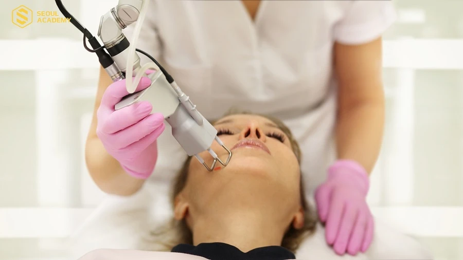 Bắn laser sau bao lâu thì hết thâm? Sau khi bắn laser vết thâm sẽ dần mờ đi trong khoảng từ 7 - 10 ngày