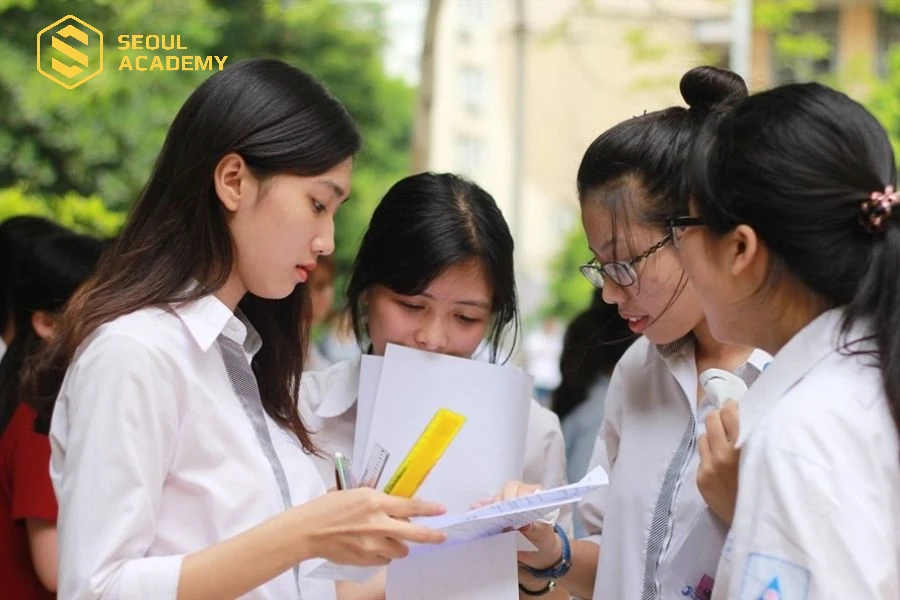 Cần kiểm tra đầy đủ các giấy tờ trước khi nhập học