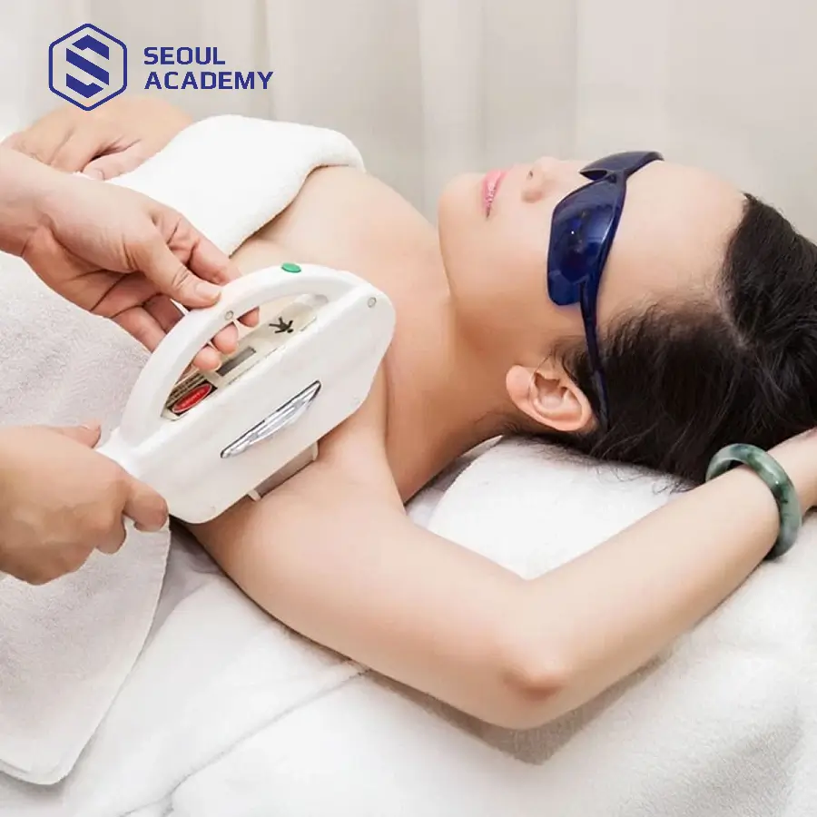 Triệt lông nách không thể trị dứt điểm hoàn toàn mùi hôi nhưng có thể hỗ trợ giảm mùi hiệu quả