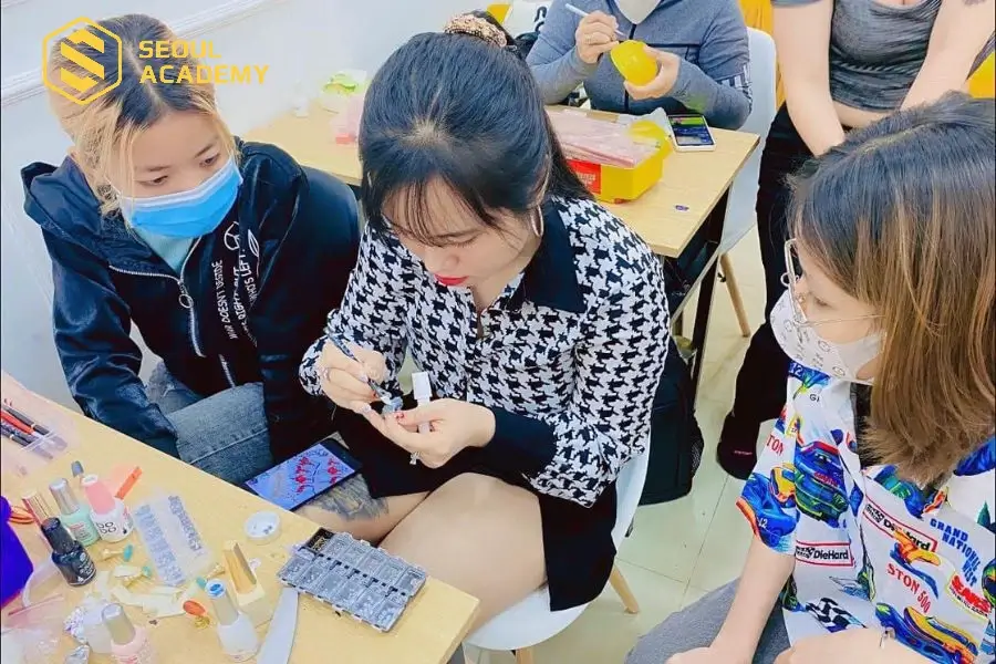 Buổi học nail tại Nik Na Nail