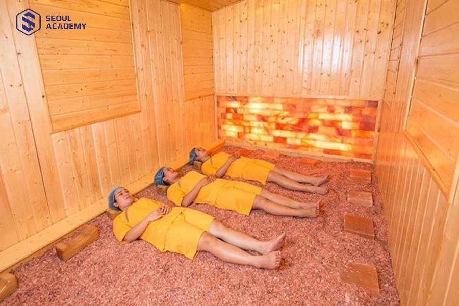 Xông hơi đá muối là phương pháp xông hơi hô hiện đại mang đến nhiều lợi ích cho sức khỏe