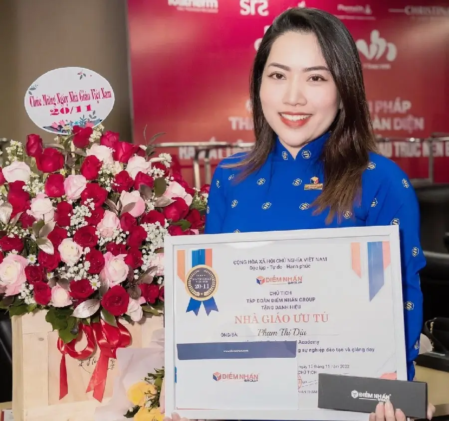 Cô Phạm Thị Dịu nhận nhà giáo ưu tú