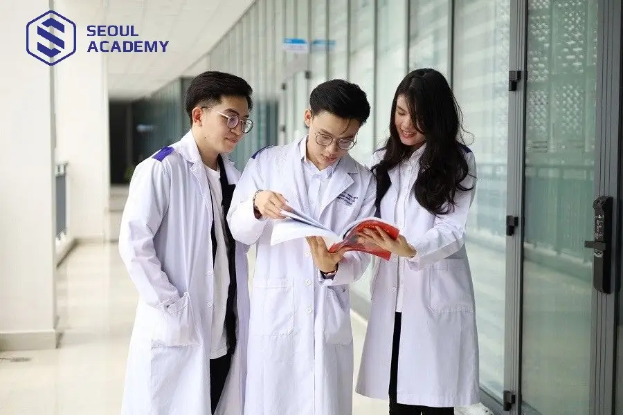 Đủ năng lực hành nghề khám chữa bệnh là điều kiện đầu tiên khi xin chứng chỉ