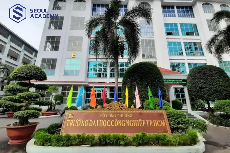 Trường Đại học Công nghiệp thuộc Bộ Công thương có học phí khá phù hợp với nhiều đối tượng sinh viên