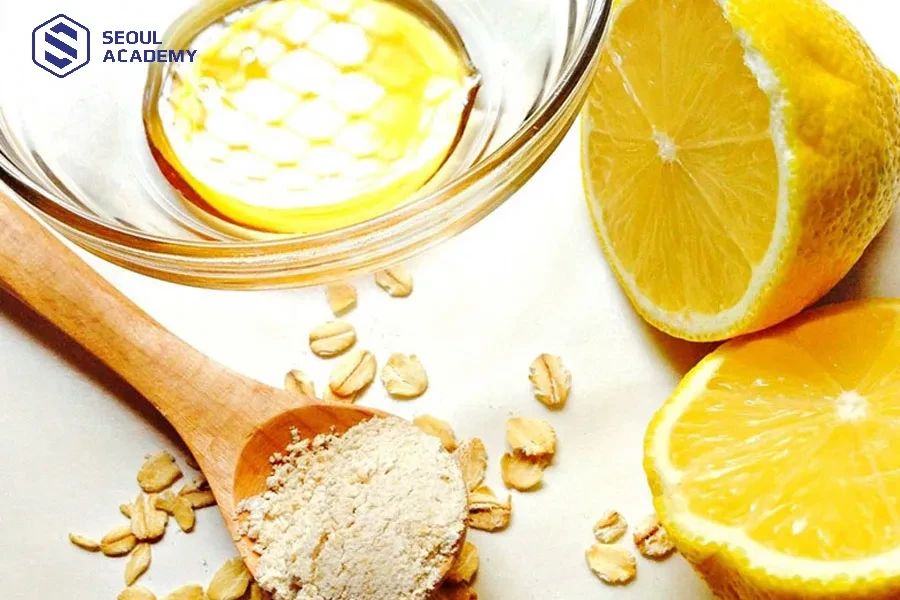 Tăm stranwgs bằng chanh và bột yến mạch giúp nuôi dưỡng làn da sáng khỏe từ sâu bên trong