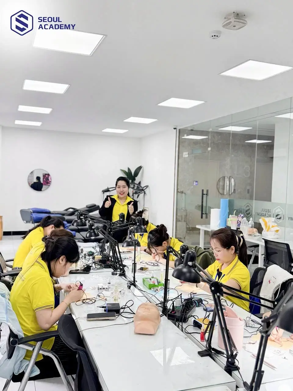 Thủ tục đăng ký dự thi nghề phun xăm thường khá đơn giản