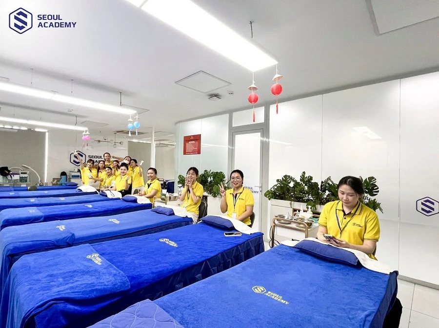 Khóa học chăm sóc da chuyên nghiệp thường kéo dài từ 2 - 6