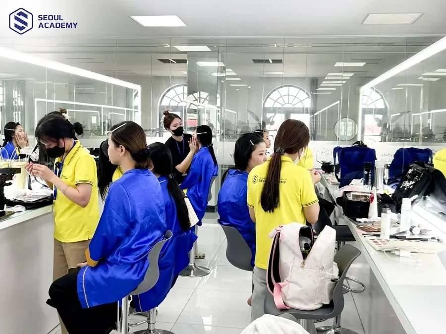 Dù nhiều tiềm năng nhưng nghề trang điểm cũng có không ít những thách thức