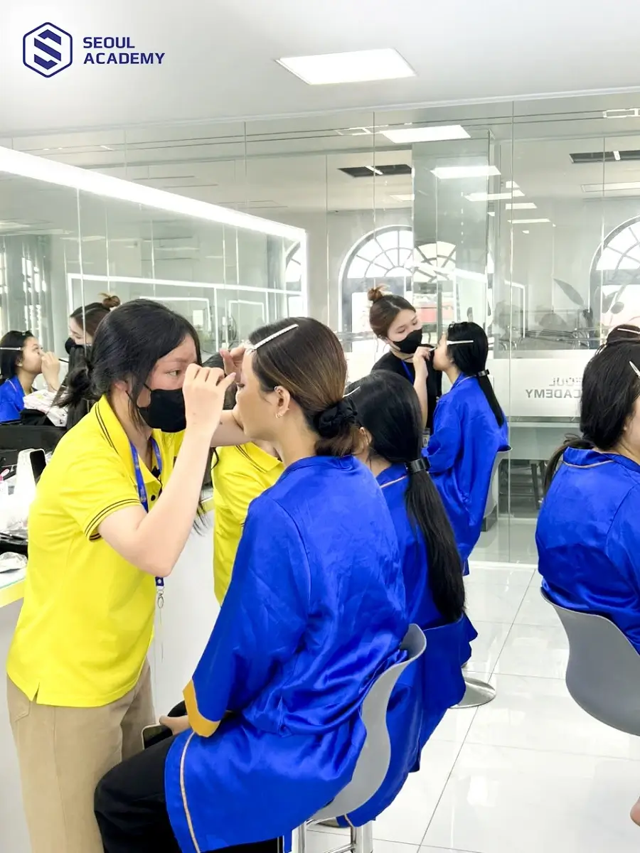 Seoul Academy là địa chỉ đào tạo nghề trang điểm uy tín, chuyên nghiệp được đông đảo học viên yêu thích