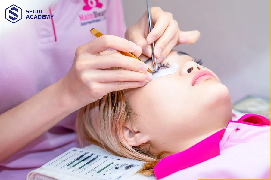 Mainbeauty dạy nối mi quận 10 rất nổi tiếng
