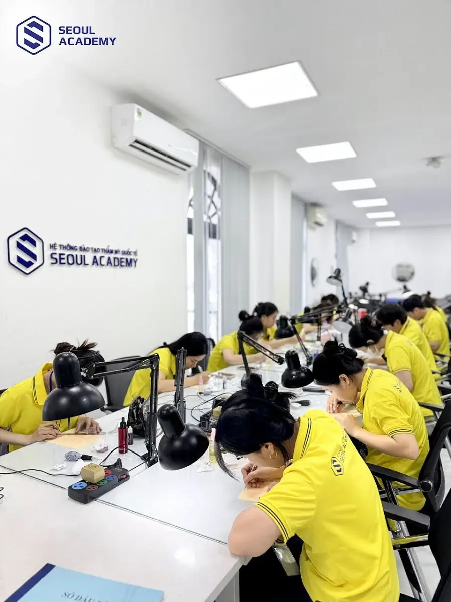 Đội ngũ chuyên viên giàu kinh nghiệm hướng dẫn cho học viên