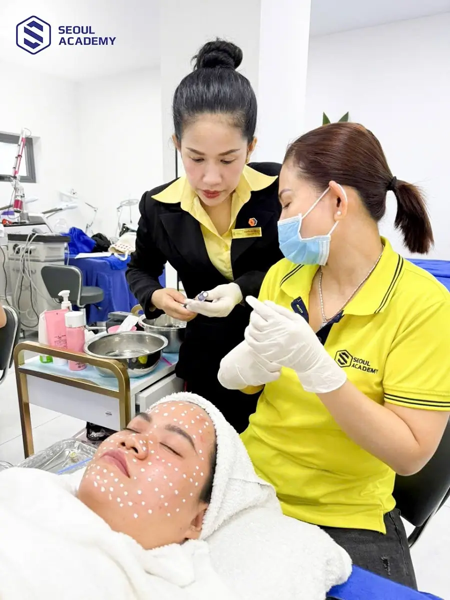 Khóa học nghề spa cơ bản tại Seoul Academy dành cho các bạn trẻ mới bắt đầu
