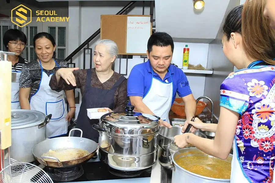 Khoá học của cô Dzoãn Cẩm Vân đa dạng chuyên đề