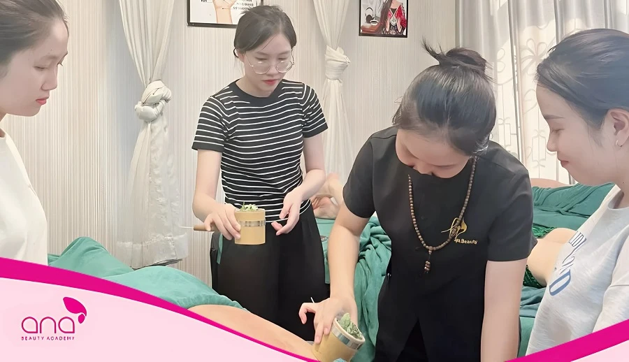 Học thử nghề spa tại ANa học viên sẽ được hướng dẫn lộ trình phù hợp