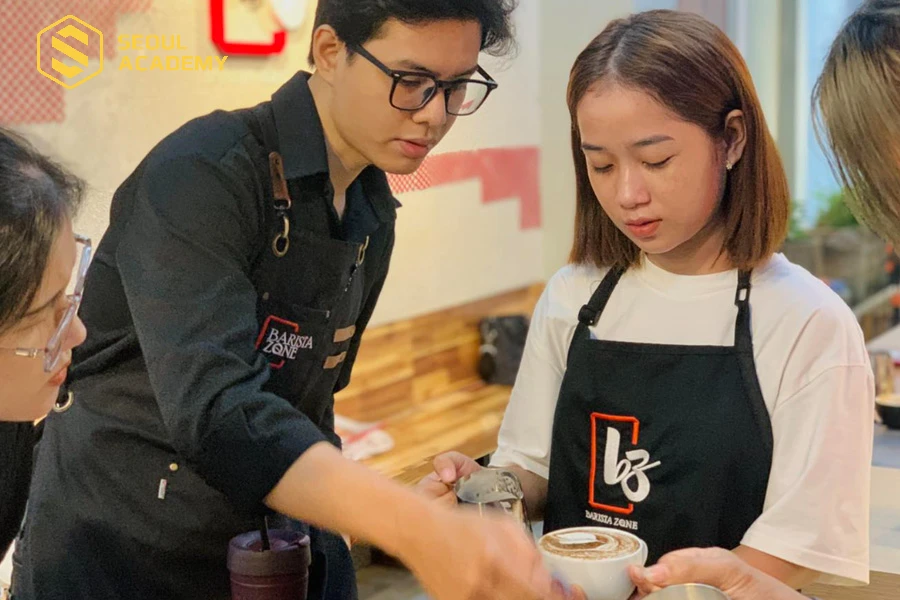 Khóa học pha chế Barista Zone thu hút nhiều học viên đăng ký