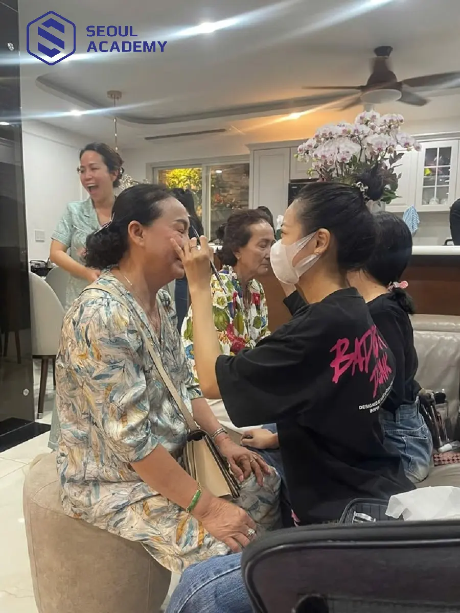 Mymy Makeup là địa chỉ đào tạo nghề makeup uy tín, chuyên nghiệp