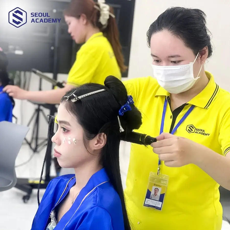 Khóa học nội dung chuyên sâu, đầy đủ các phong cách makeup