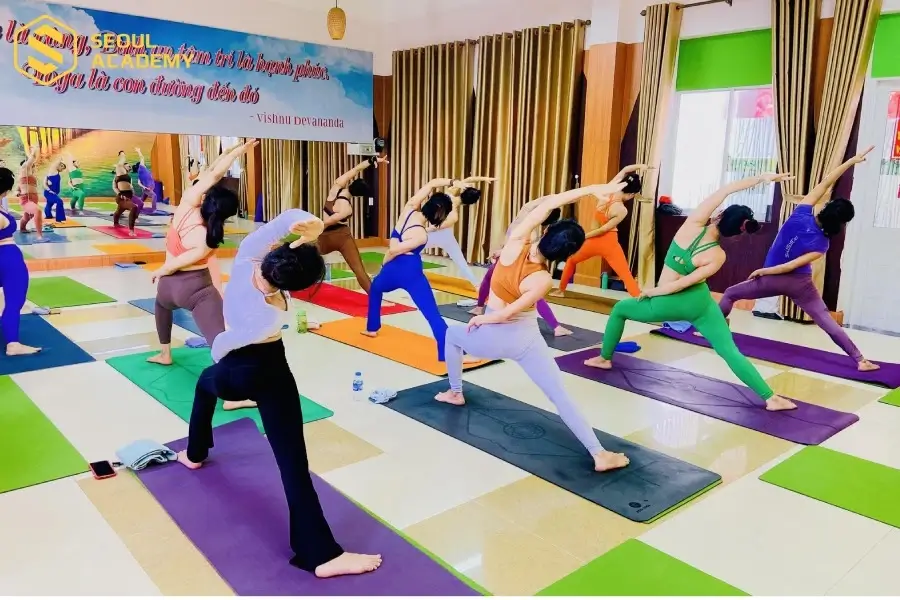 Lớp học Yoga tại CLB Hương Tre giúp bạn chữa lành căng thẳng, mệt mỏi