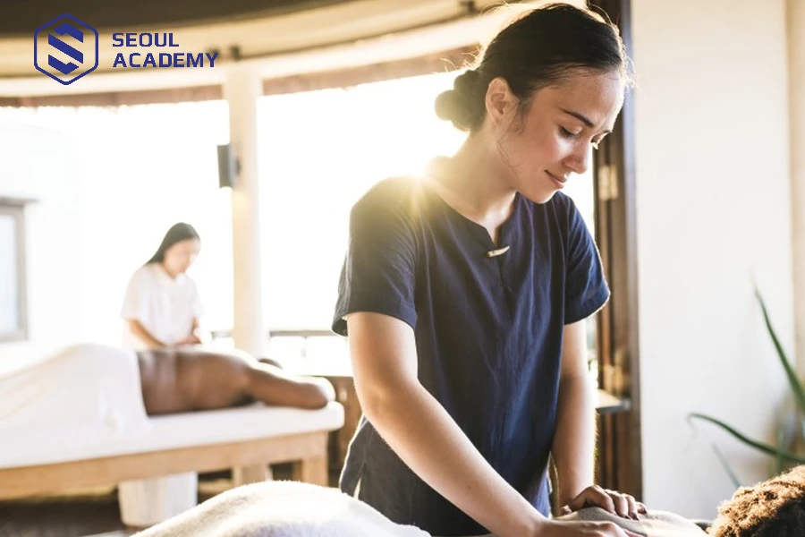 Kỹ thuật viên spa làm rất nhiều công việc