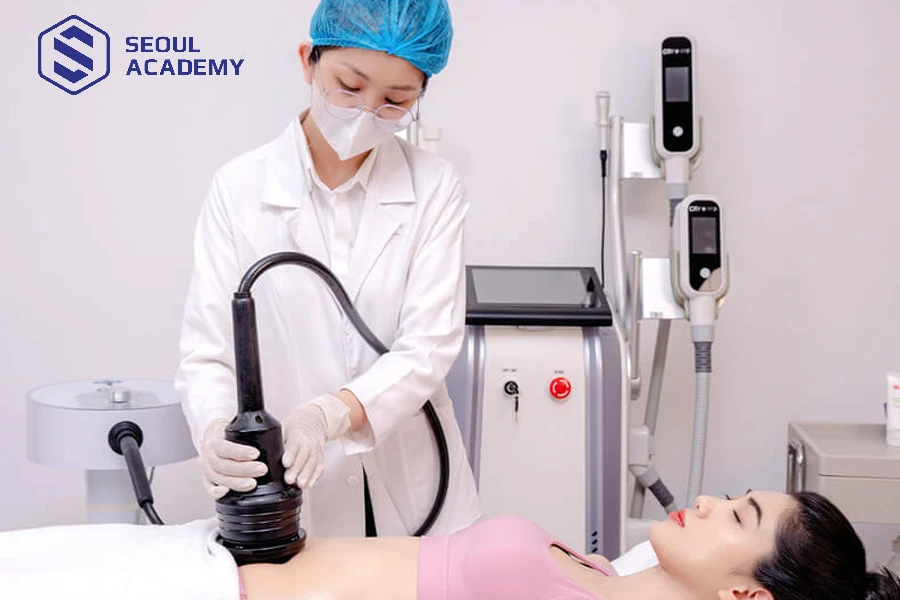 Tác phong của kỹ thuật viên spa cần thật đẹp và chỉnh chu