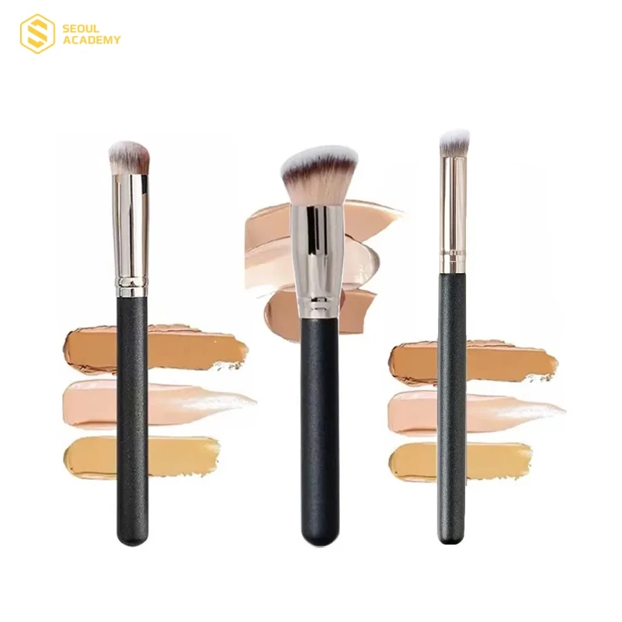 Để lớp nền đạt đến độ hoàn hảo, bạn không thể thiếu bộ 3 cây cọ "chủ lực" này