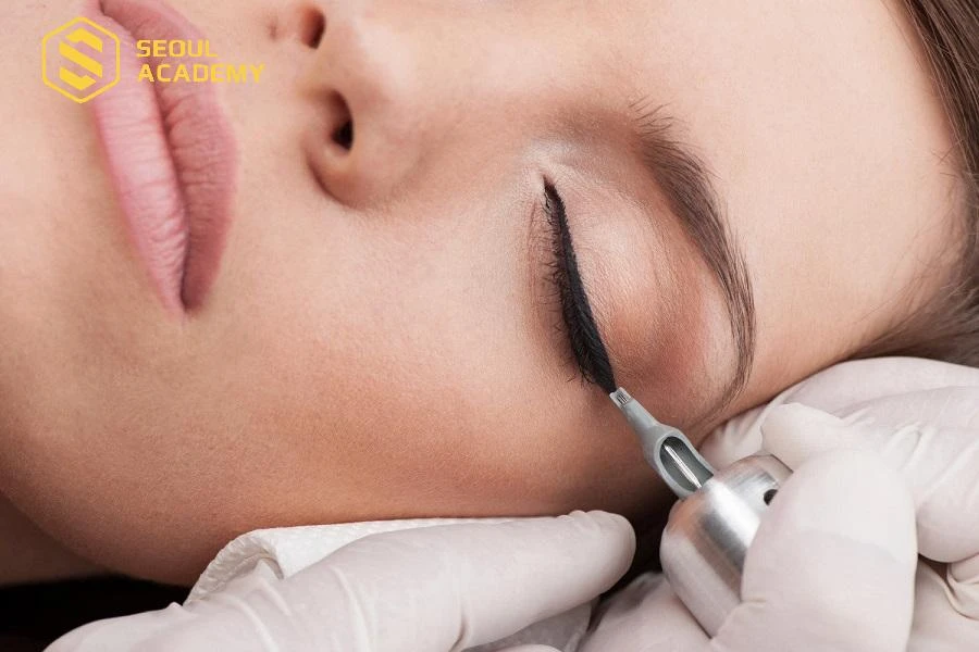 Phun mực xử lý trổ xanh và phun mới mí mắt là cách thức khắc phục trổ xanh phổ biến