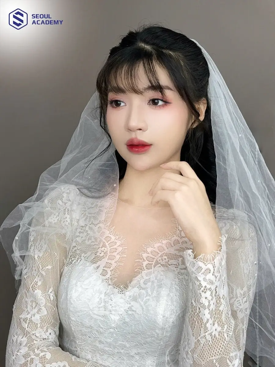 Makeup cô dâu là một trong những phân khúc phổ biến, có nhu cầu lớn và thu nhập ổn định