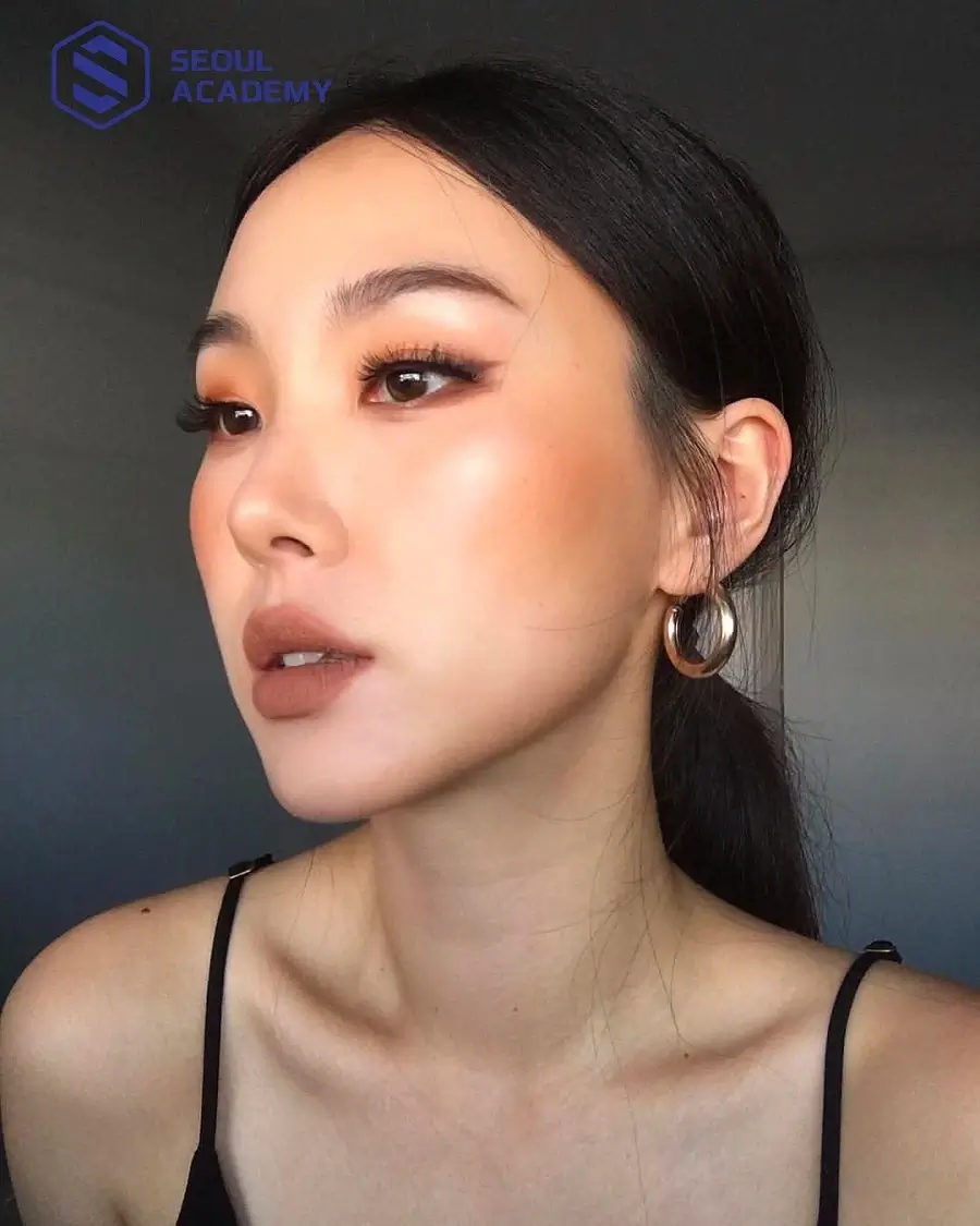 Mắt tone cam Tây nhẹ nhàng nhưng cũng vô cùng sắc sảo