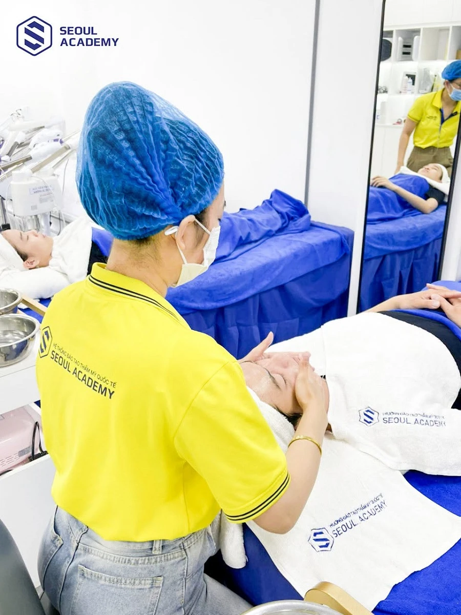 Làm nghề spa phải có tác phong và thái độ phục vụ chuyên nghiệp