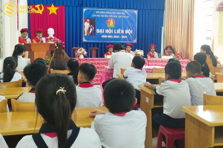 Đại hội Liên Đội tại trường tiểu học Chu Văn An