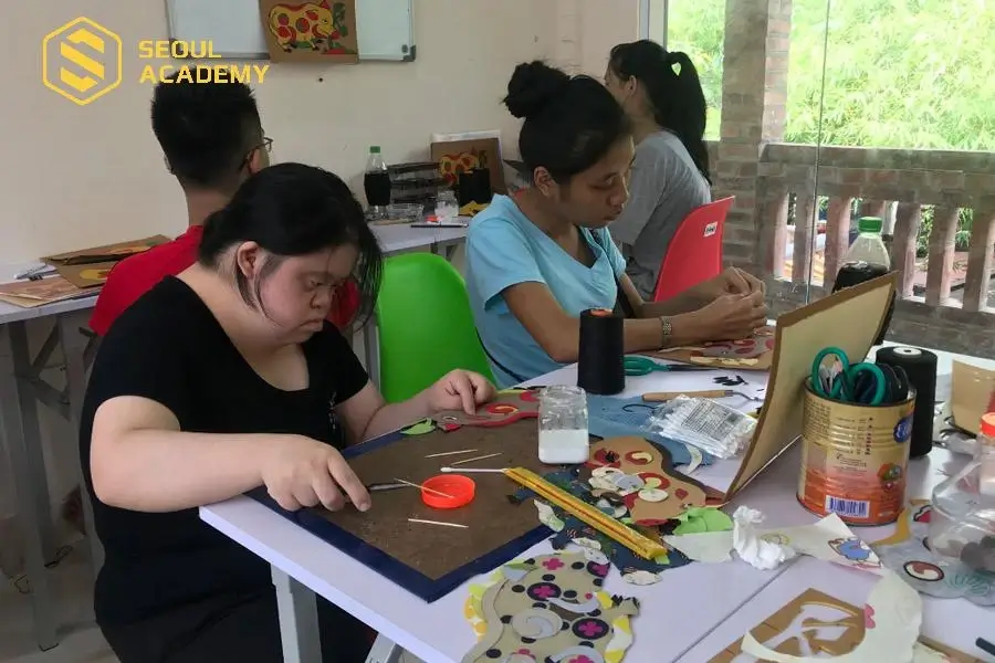 Trung tâm dạy nghề và việc làm cho thanh thiếu niên khuyết tật Việt Nam