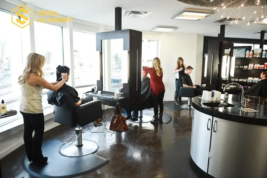 Salon MK sở hữu đội ngũ giảng viên chuyên nghiệp, uy tín
