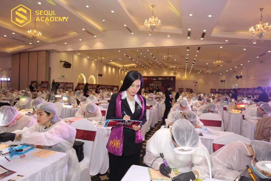 Pitt Beauty luôn cập nhật phương pháp giảng dạy tốt