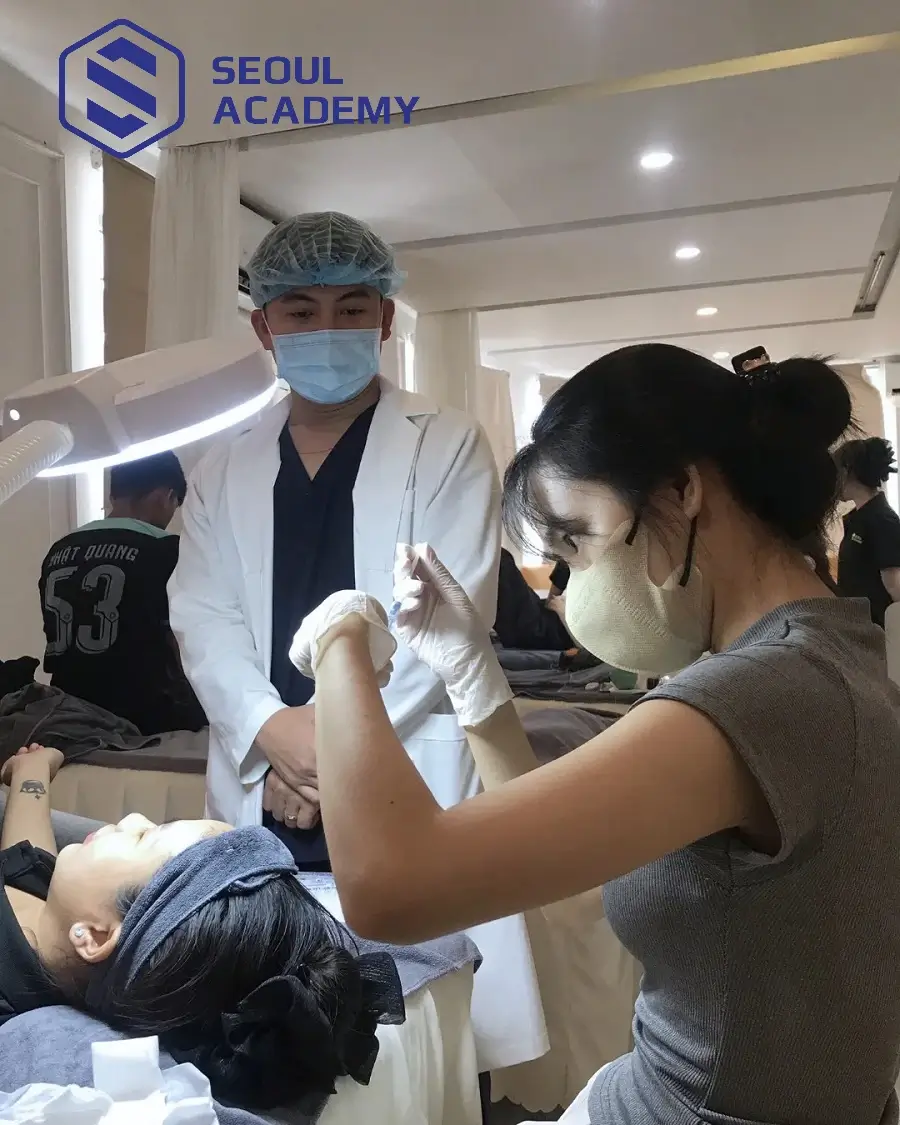 Aura Beauty Clinic có chương trình học tiêm filler theo lộ trình bài bản