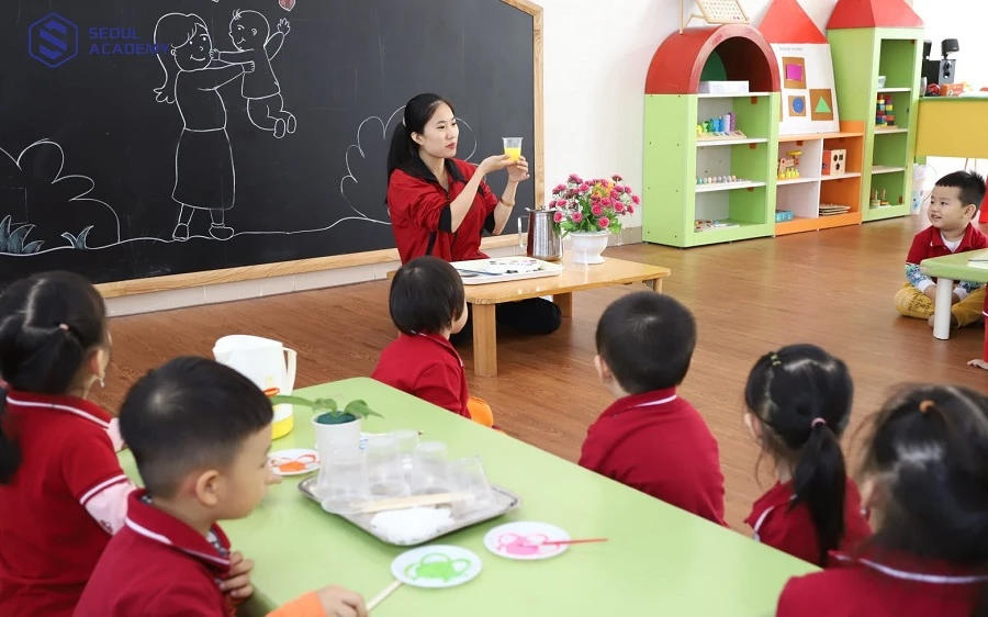 Ngoài lương cơ bản, giáo viên mầm non trường công còn có thêm các chính sách phụ cấp