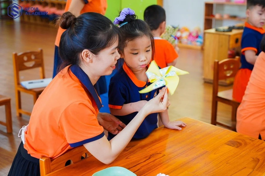 Lương của giáo viên mầm non tư thục phụ thuộc vào kinh nghiệm và chính sách của cơ sở giáo dục