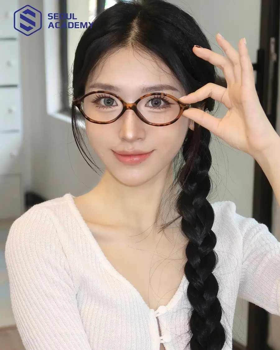 Tránh một số sai lầm thường gặp để sở hữu lớp nền đẹp cho làn da trung tính