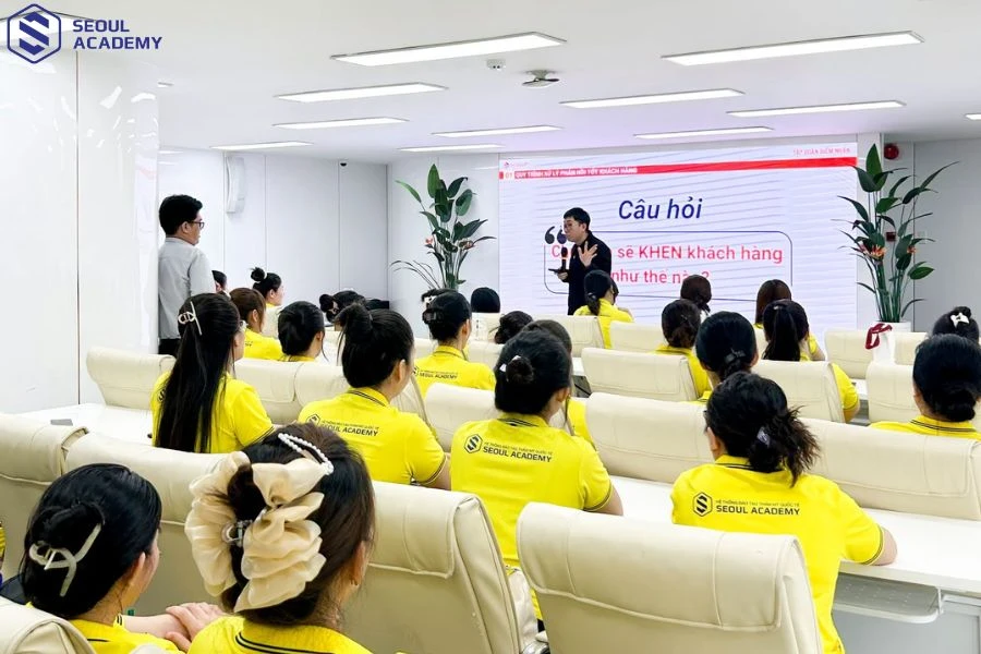 Ngoài lý thuyết và thực hành, học viên còn được trang bị những kỹ năng mềm