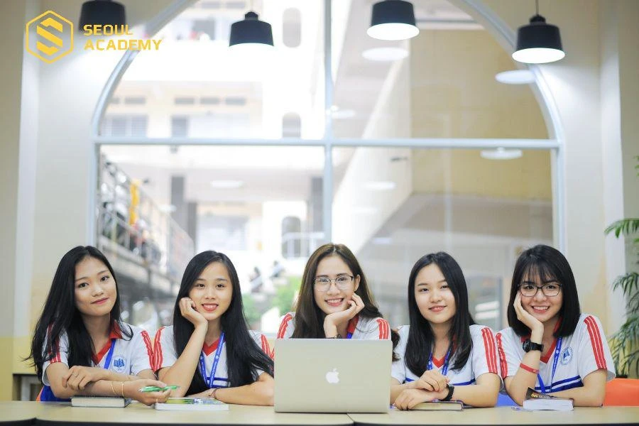 Trường Đại học Kinh tế TP. Hồ Chí Minh nổi tiếng với ngành Chứng khoán
