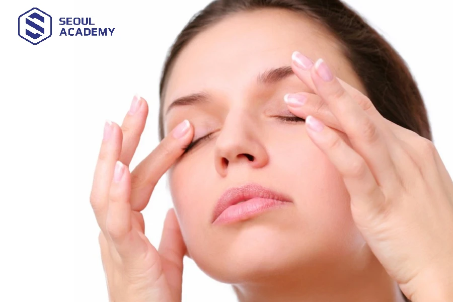 Tác hại của nối mi gây ngứa mắt