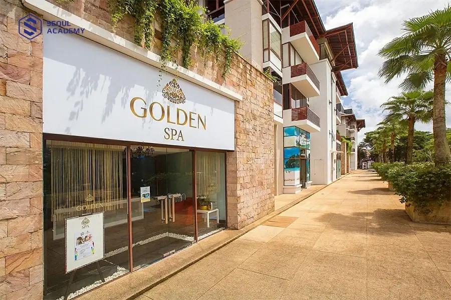 Đặt tên spa theo phong thủy như Aqua Spa, Golden Spa, Thạch Anh Spa,...