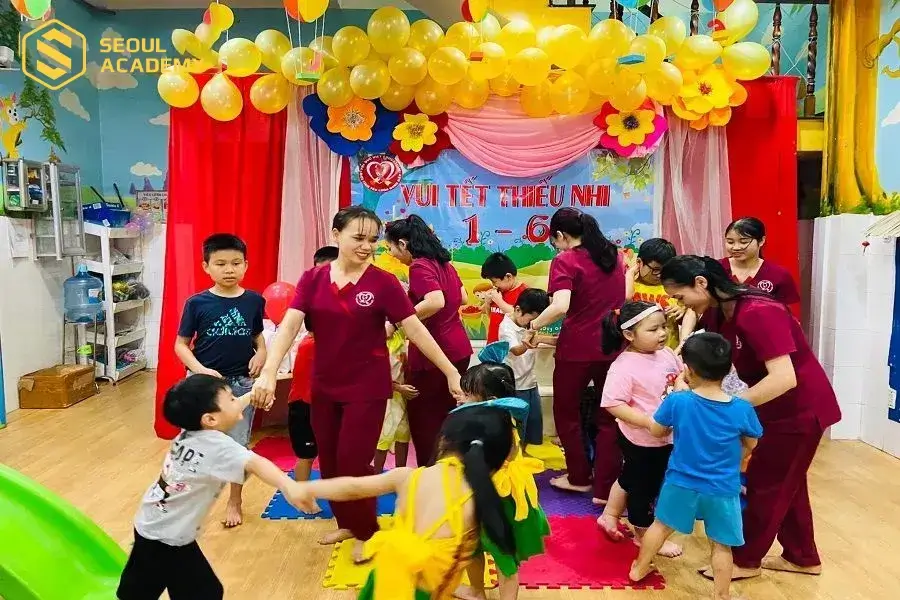 Chương trình dạy học sinh động của giáo viên tại trường