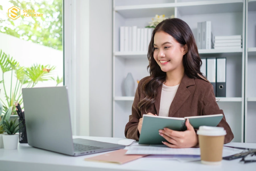 Học giỏi Văn Sử Địa mở ra nhiều cơ hội việc làm hấp dẫn trong tương lai