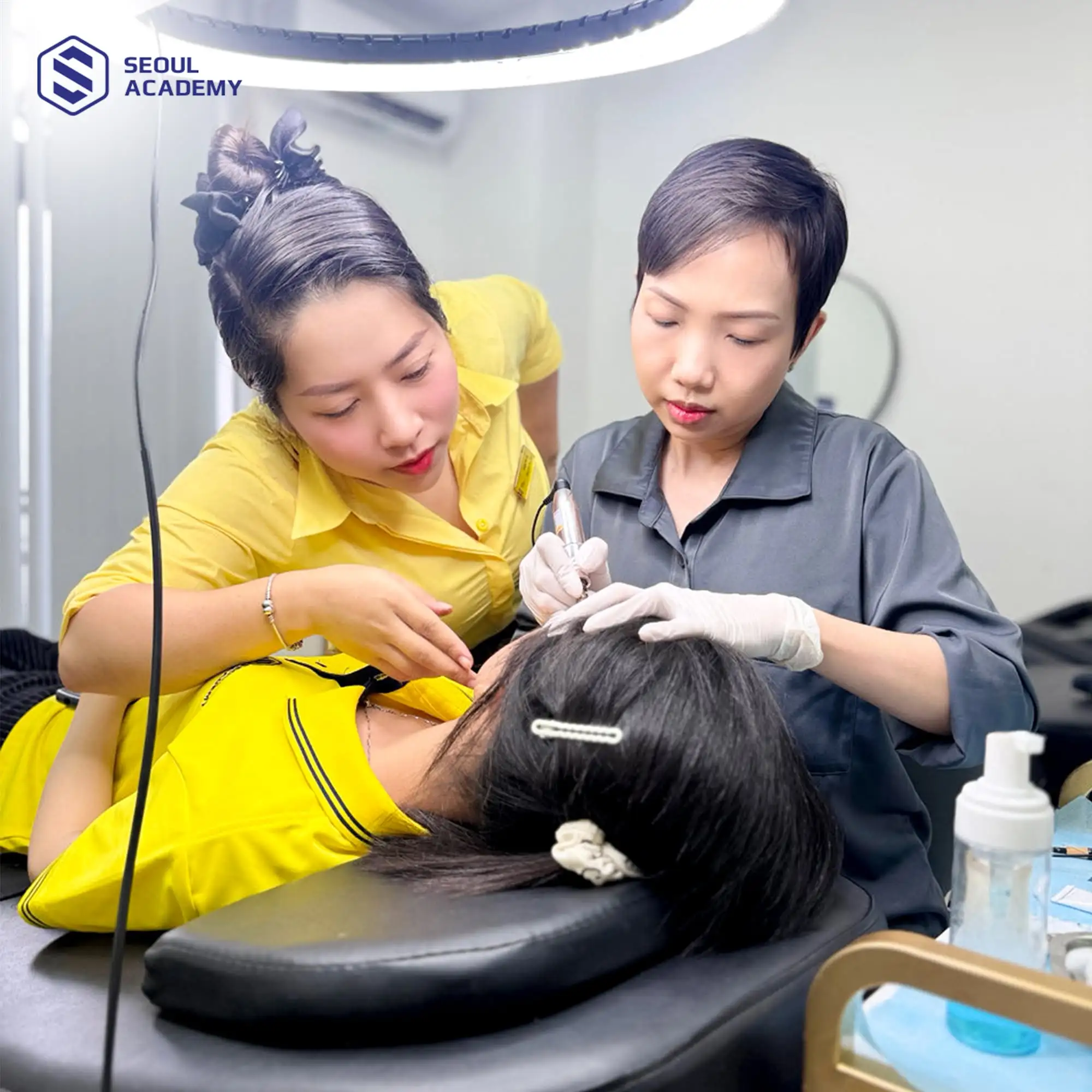 Học viên được kèm 1:1 bởi giảng viên có kinh nghiệm dày dặn