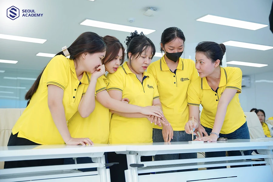 Seoul Academy là địa chỉ đào tạo khoá nail chăm sóc vẽ móng chuyên nghiệp