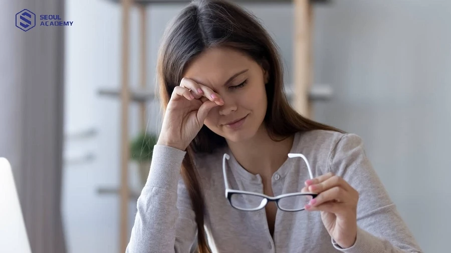 Y học đánh giá tình trạng mắt giật có thể xảy ra do nhiều nguyên nhân