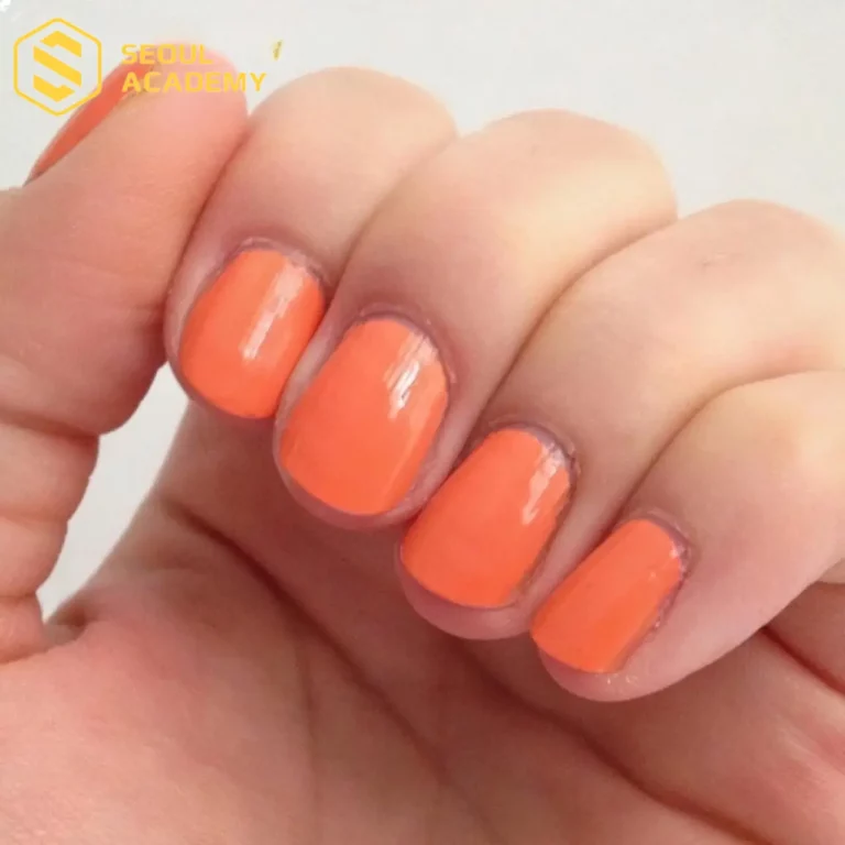 Màu sơn cam đầy trẻ trung cho phái nam