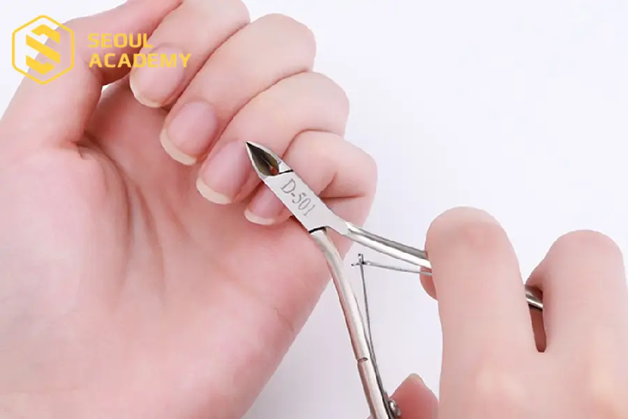 Dùng chung kềm cắt móng có thể mang đến rất nhiều rủi ro về sức khỏe